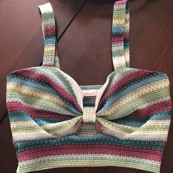 SOLD | Kaityln Boutique • Multicolor Crop Top • Medium - Picture 4 of 6